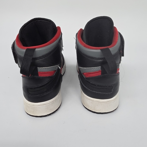 Nike Air Jordan 1 Mid FlyEase GS Black Red Grey Youth 5Y / Women's 6.5 Shoes - Picture 7 of 9